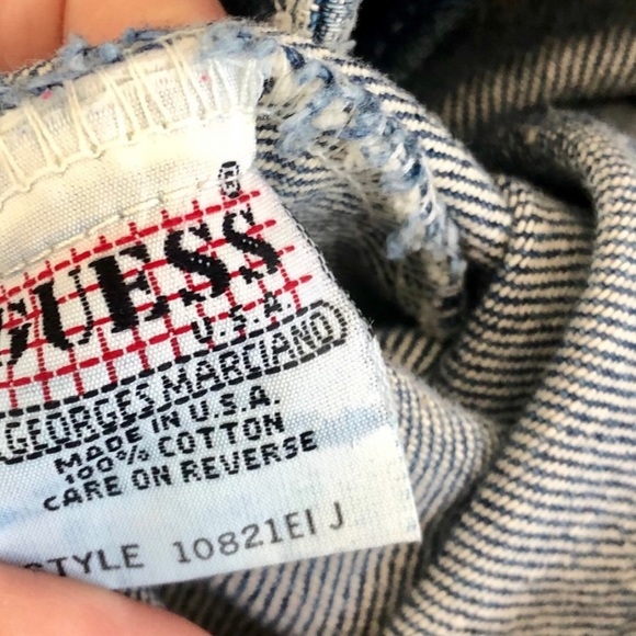 1990’s Vintage Guess Denim Jean Jacket - Picture 8 of 12